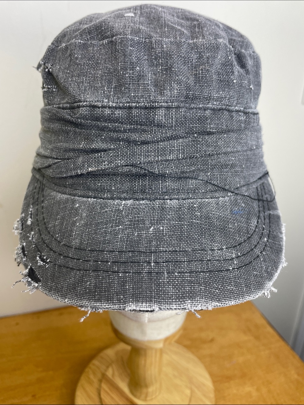 Women’s Washed Gray Ruched Band Cap
